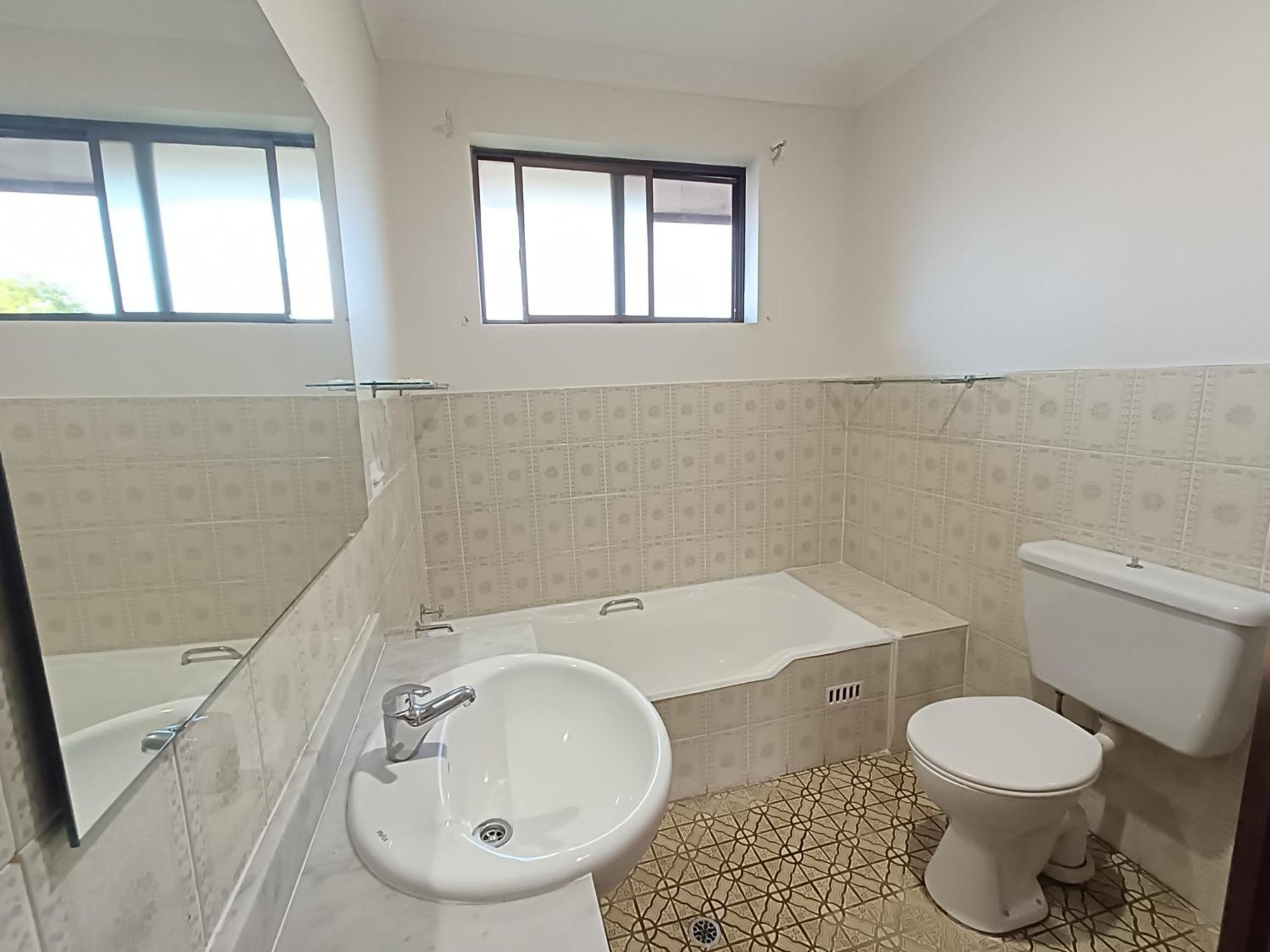 Spacious Queen Room In Large Merrylands Home With Sofa Bed - M2 מראה חיצוני תמונה