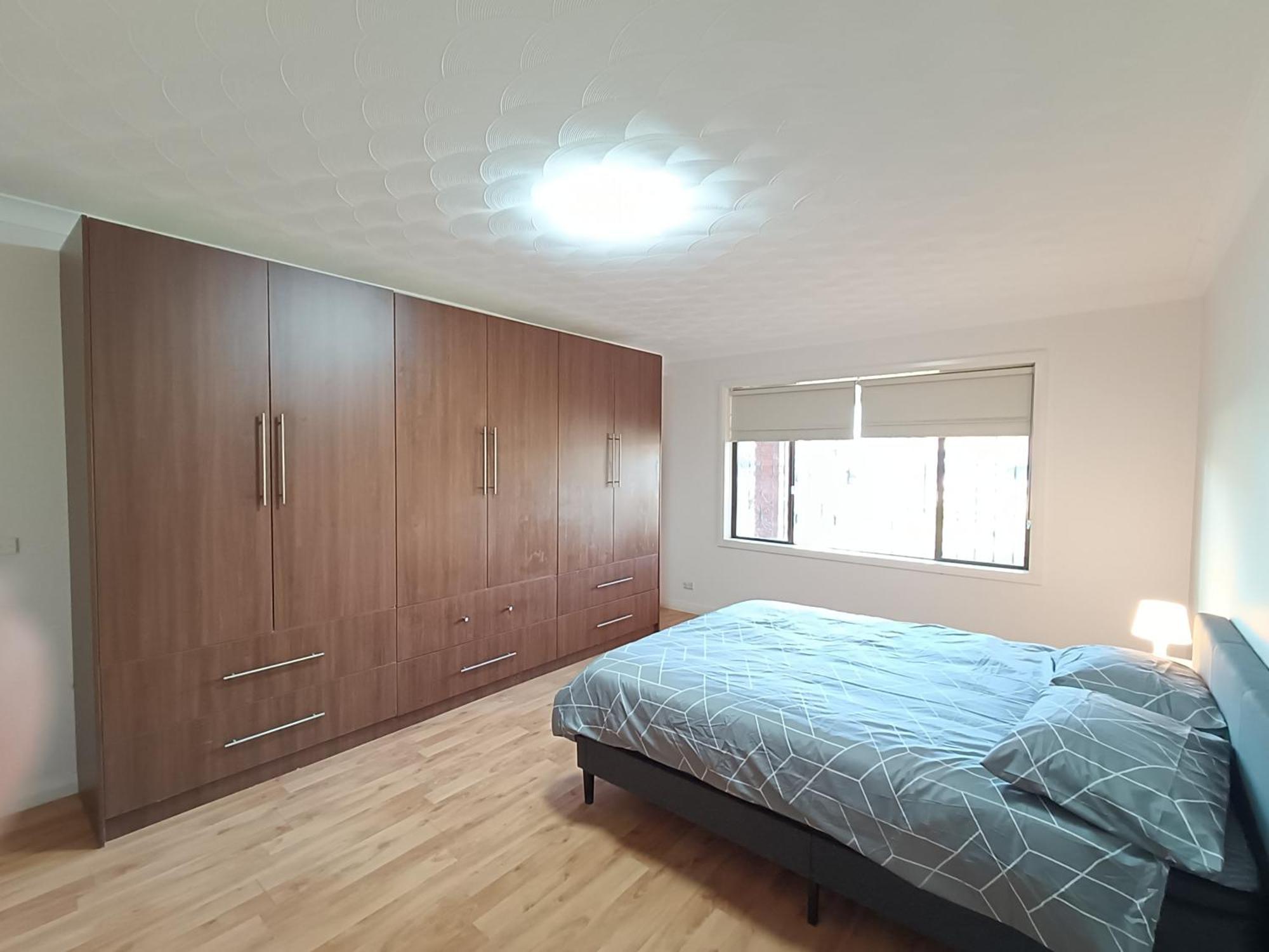 Spacious Queen Room In Large Merrylands Home With Sofa Bed - M2 מראה חיצוני תמונה