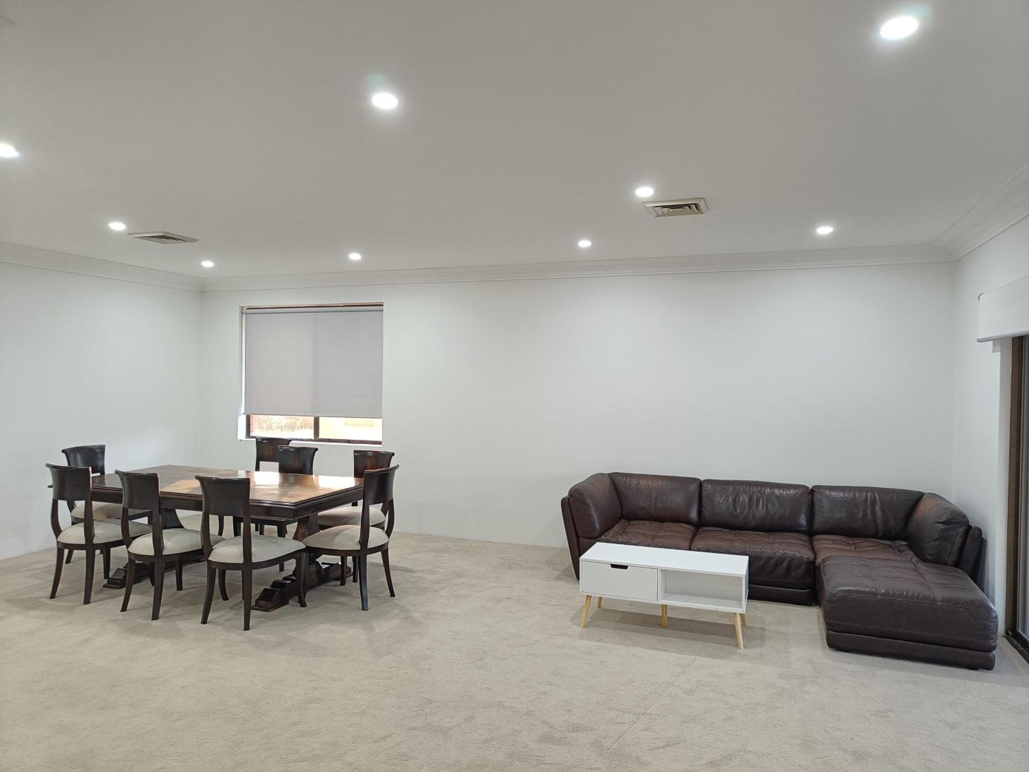 Spacious Queen Room In Large Merrylands Home With Sofa Bed - M2 מראה חיצוני תמונה